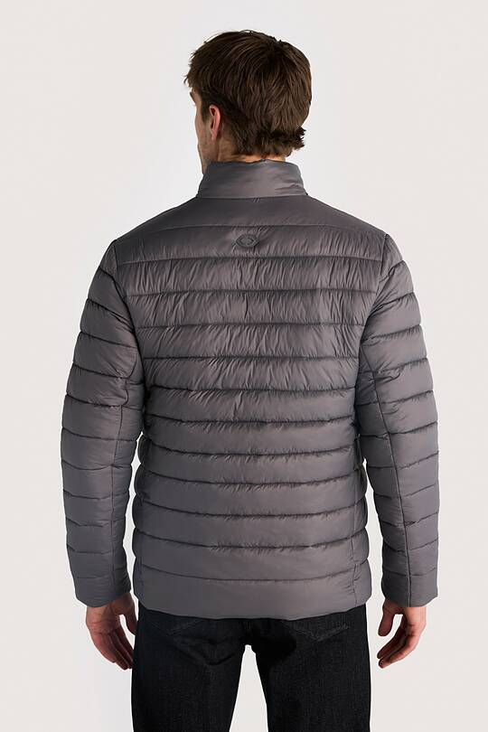 Lengva striukė su sintetiniu pašiltinimu 2 | Audimas