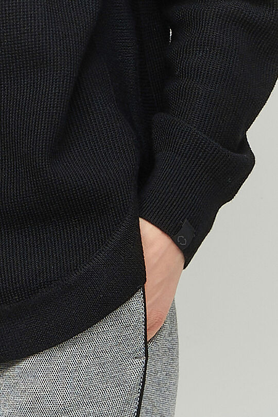 Merino vilnos megztinis 3 | JUODA | Audimas