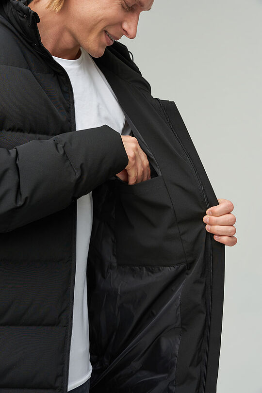 Pūkinis paltas su membrana 9 | JUODA | Audimas