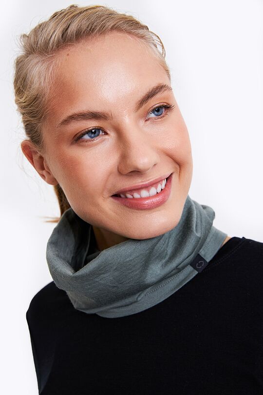 Kaklo mova iš merino vilnos 2 | ŽALIA | Audimas