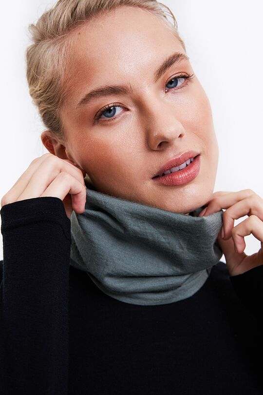 Kaklo mova iš merino vilnos 3 | ŽALIA | Audimas