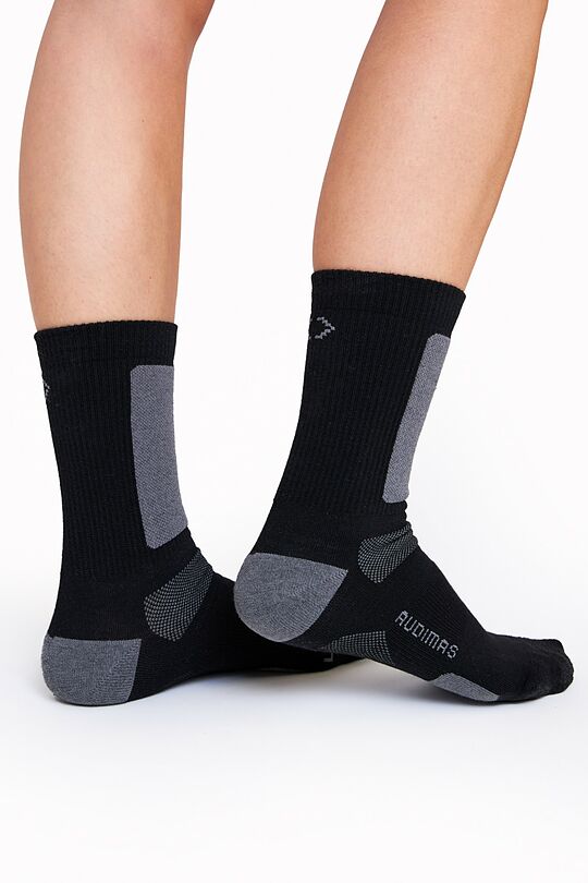 Vidutinio ilgio kojinės žygiams su merino vilna 4 | JET BLACK | Audimas