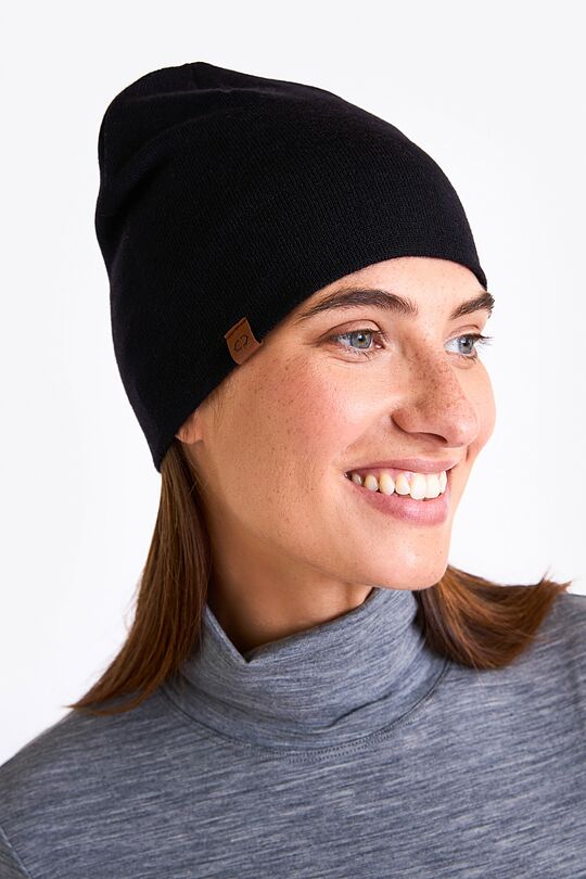 Megzta merino vilnos kepurė 2 | JUODA | Audimas