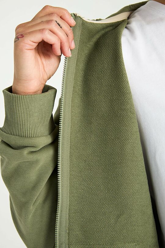 Švelnus medvilninis atsegamas džemperis su gobtuvu 4 | ŽALIA | Audimas