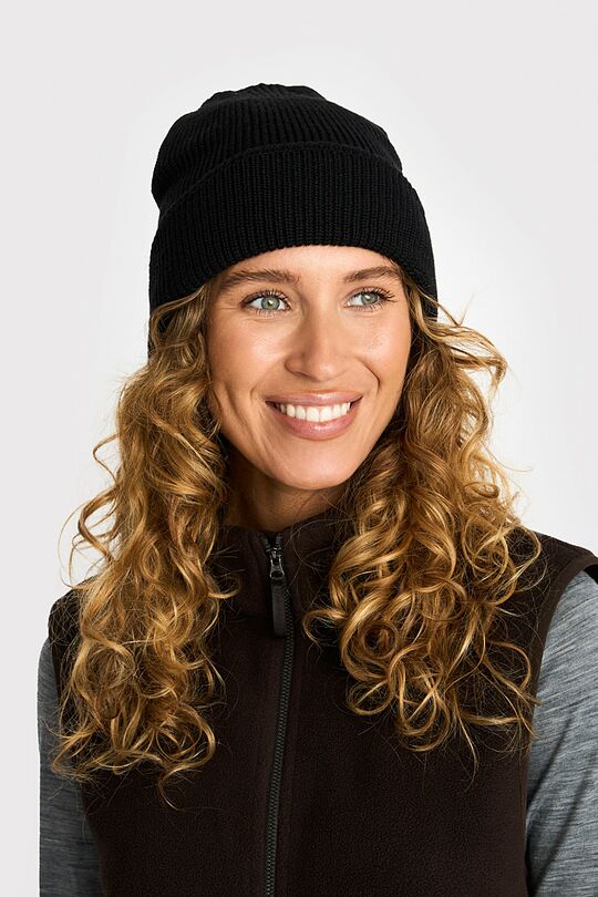 Polylana megzta kepurė 2 | JUODA | Audimas