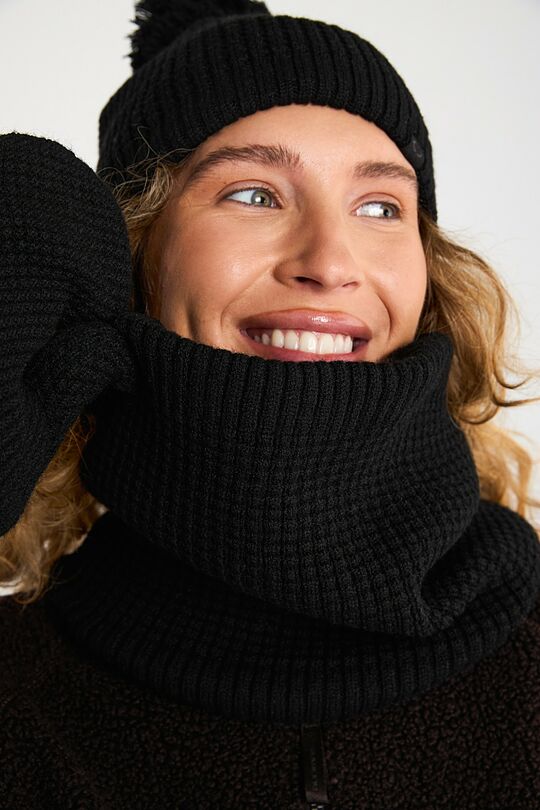 Kepurės, šaliko ir pirštinių rinkinys 7 | JUODA | Audimas