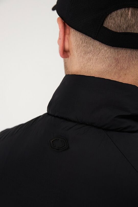 Lengva liemenė su sintetiniu pašiltinimu 5 | JUODA | Audimas