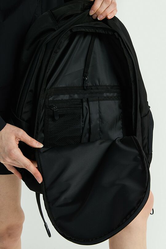 Vidutinio dydžio sportinė kuprinė 6 | JUODA | Audimas