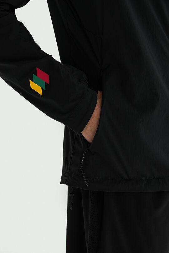 Nuo vėjo apsauganti lengva sportinė striukė 6 | JUODA | Audimas