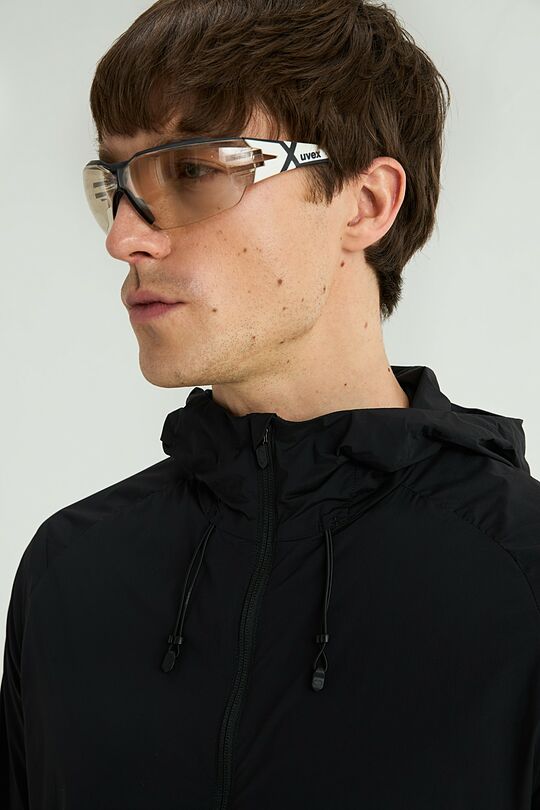 Nuo vėjo apsauganti lengva sportinė striukė 8 | JUODA | Audimas