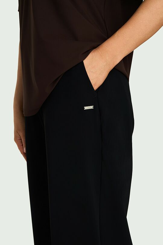 SENSITIVE medžiagos laisvo silueto kelnės 4 | JUODA | Audimas