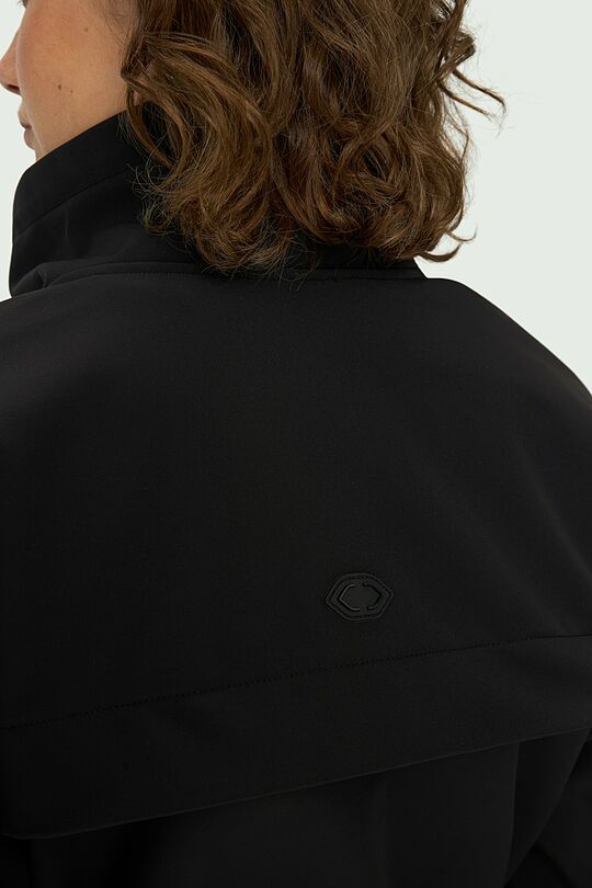 Padidinto silueto Softshell striukė 5 | JUODA | Audimas